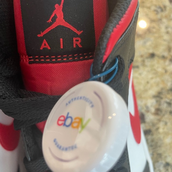 New with Box Mens Air Jordan 1’s Mid Size 11 - Picture 6 of 12